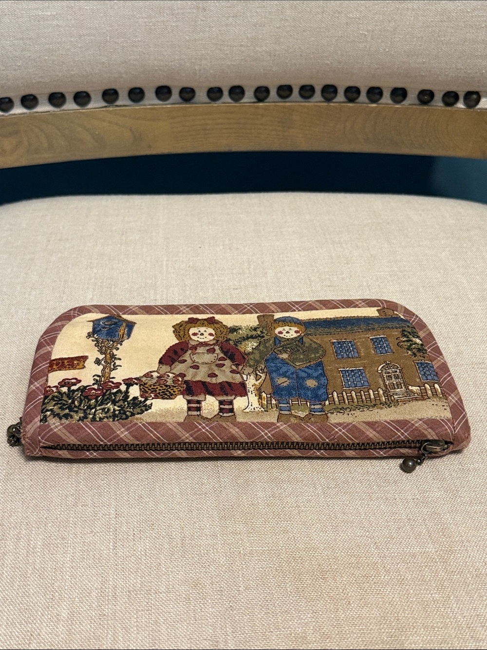 Vintage Cottage Core Handcrafted Folk Art Zip-Around Wallet - Picture 3 of 11